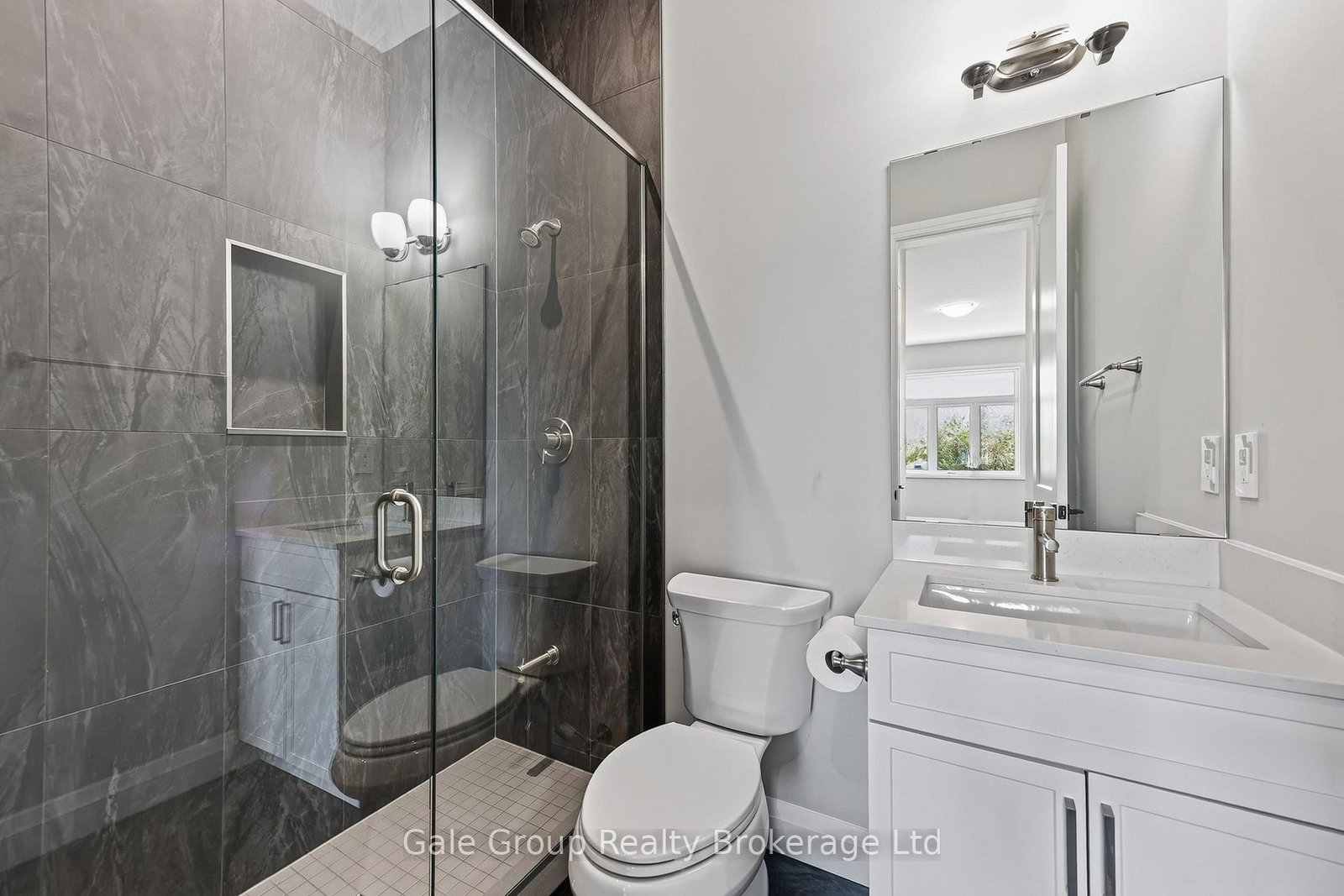 808 Garden Court Crescent • Woodstock, ON photo 36