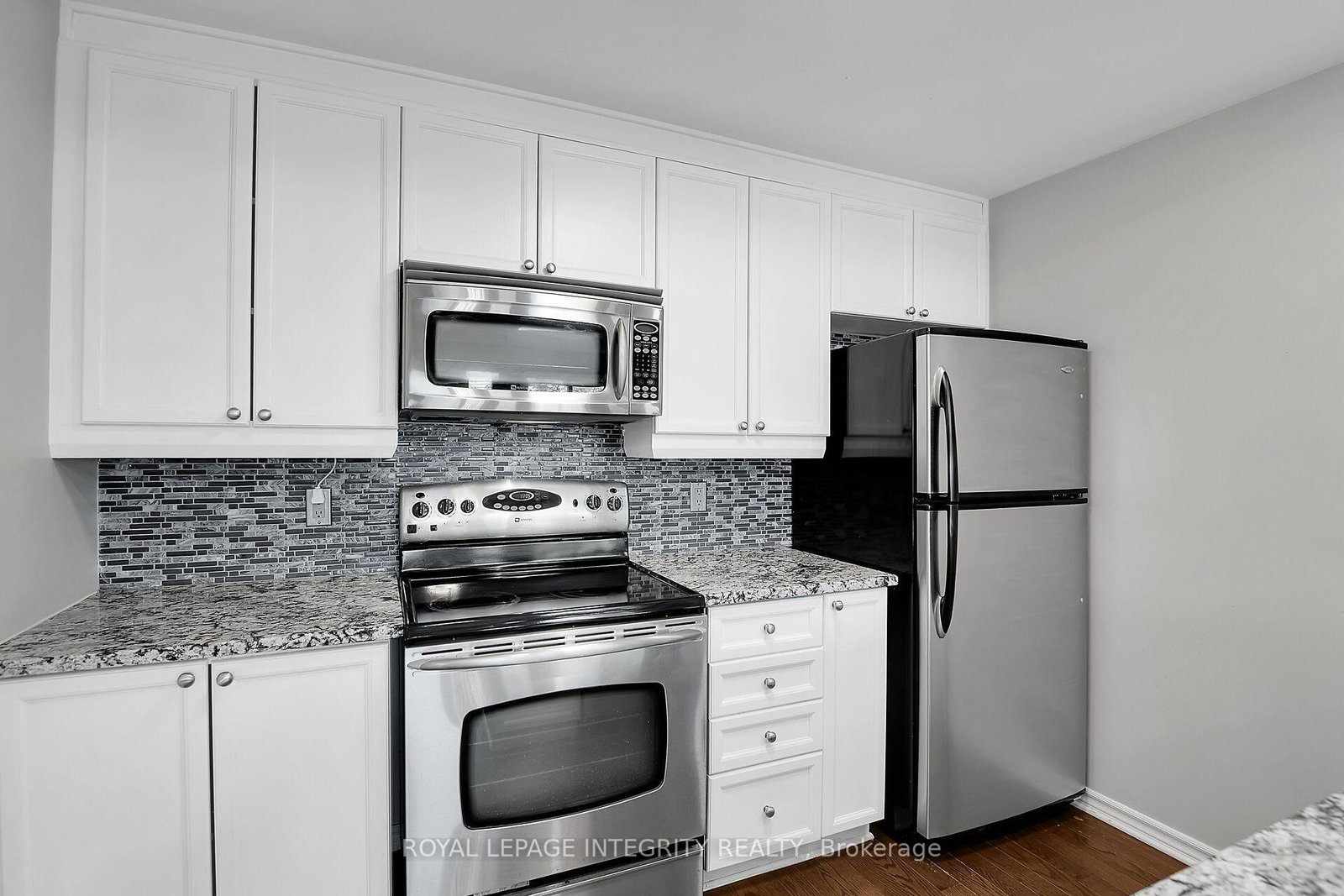 221 Crestway Drive • #J • Ottawa, ON photo 18