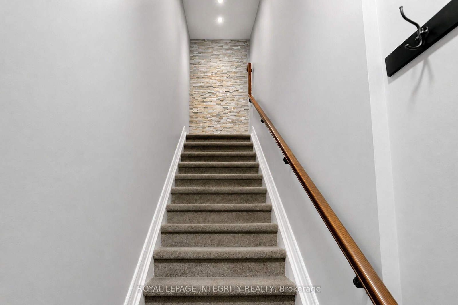 221 Crestway Drive • #J • Ottawa, ON photo 7
