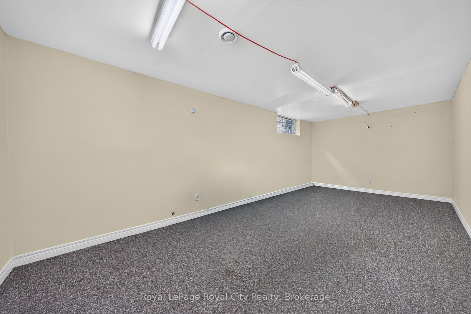8 Whitetail Court • Guelph, ON photo 18