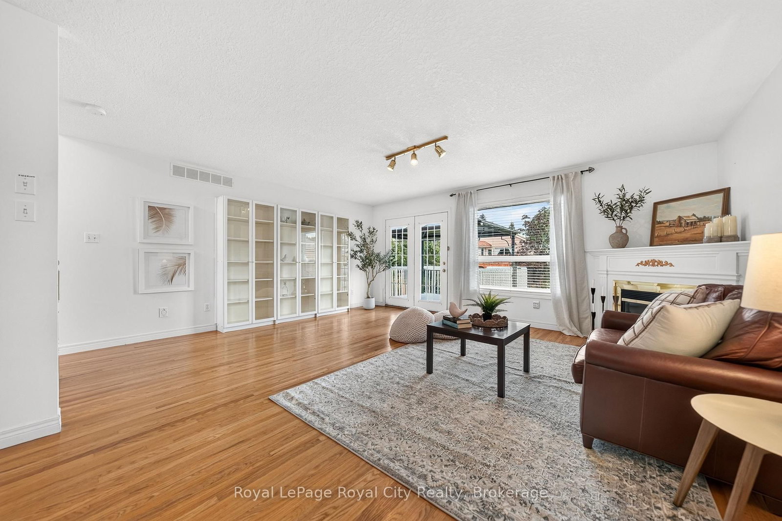 8 Whitetail Court • Guelph, ON photo 8