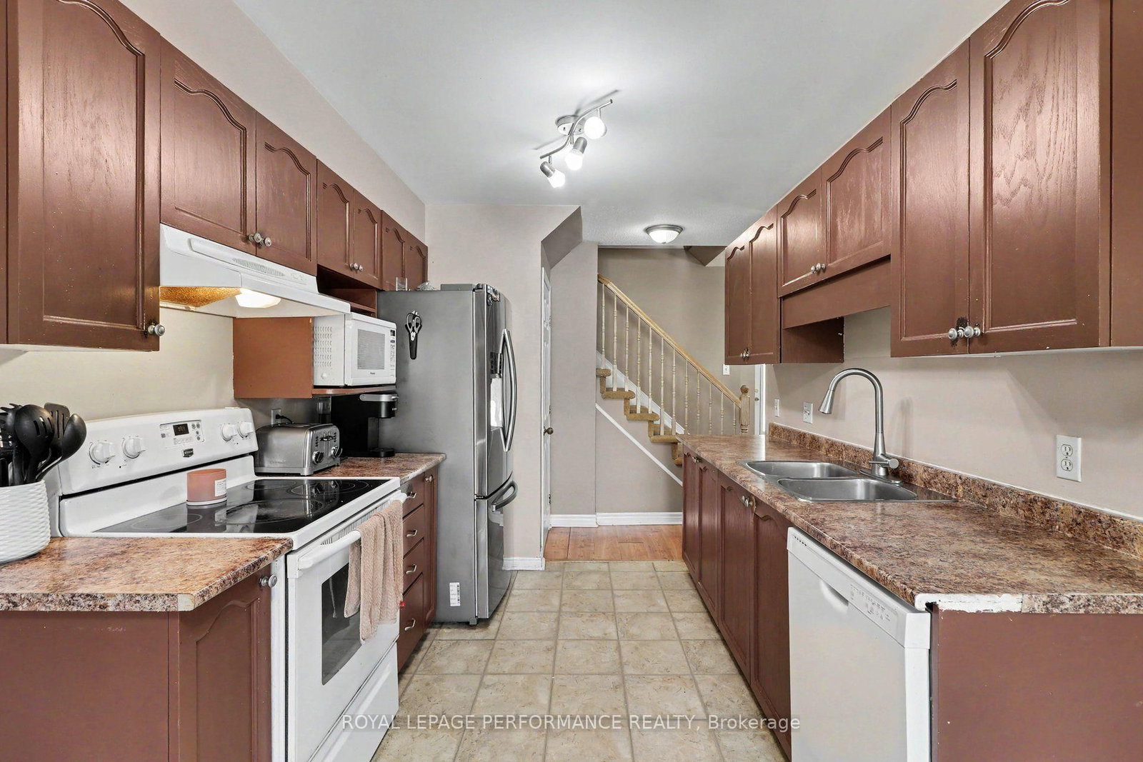 757 Nesting Way • Orleans, ON photo 10