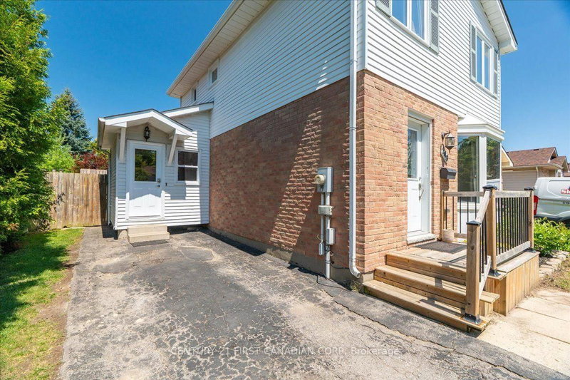 248 Ardsley Crescent