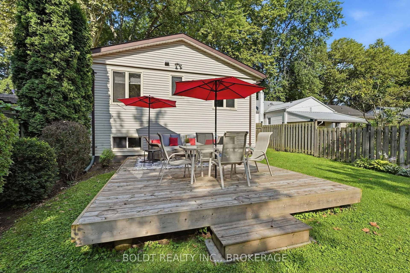 16 Longfellow Avenue • St. Catharines, ON photo 29