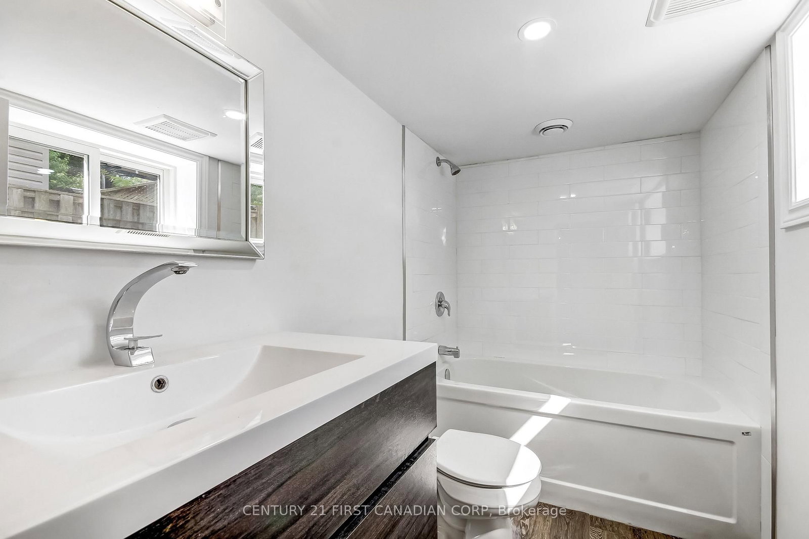 76 Chestnut Street • St. Thomas, ON photo 18