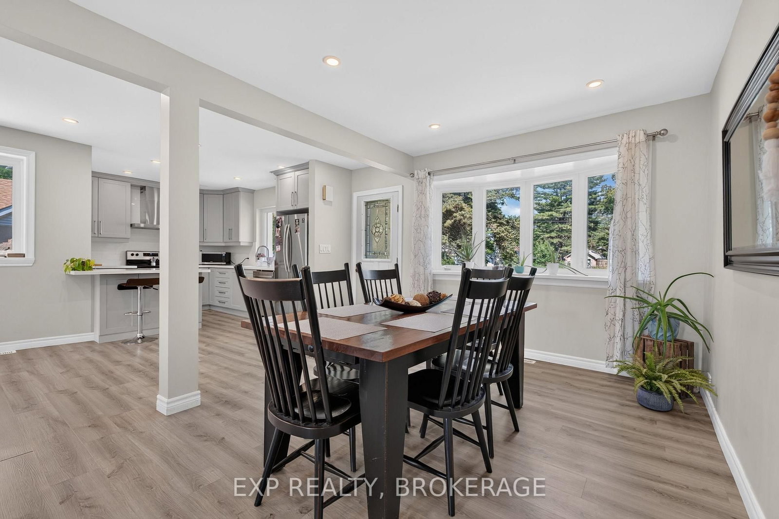 646 PORTSMOUTH Avenue • Kingston, ON photo 10