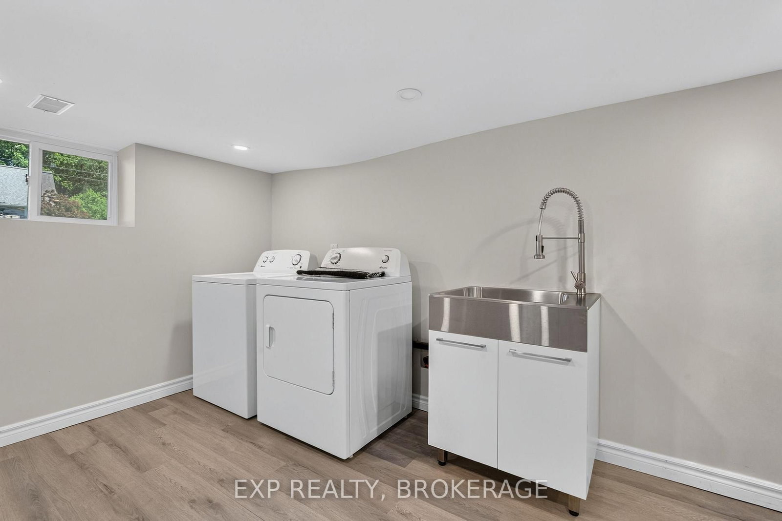646 PORTSMOUTH Avenue • Kingston, ON photo 33