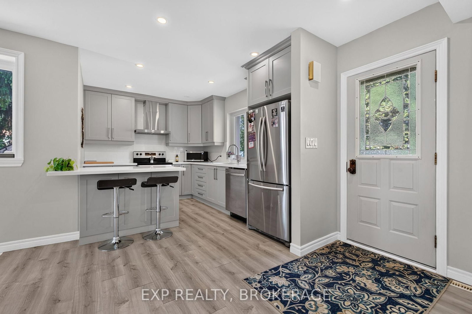 646 PORTSMOUTH Avenue • Kingston, ON photo 4