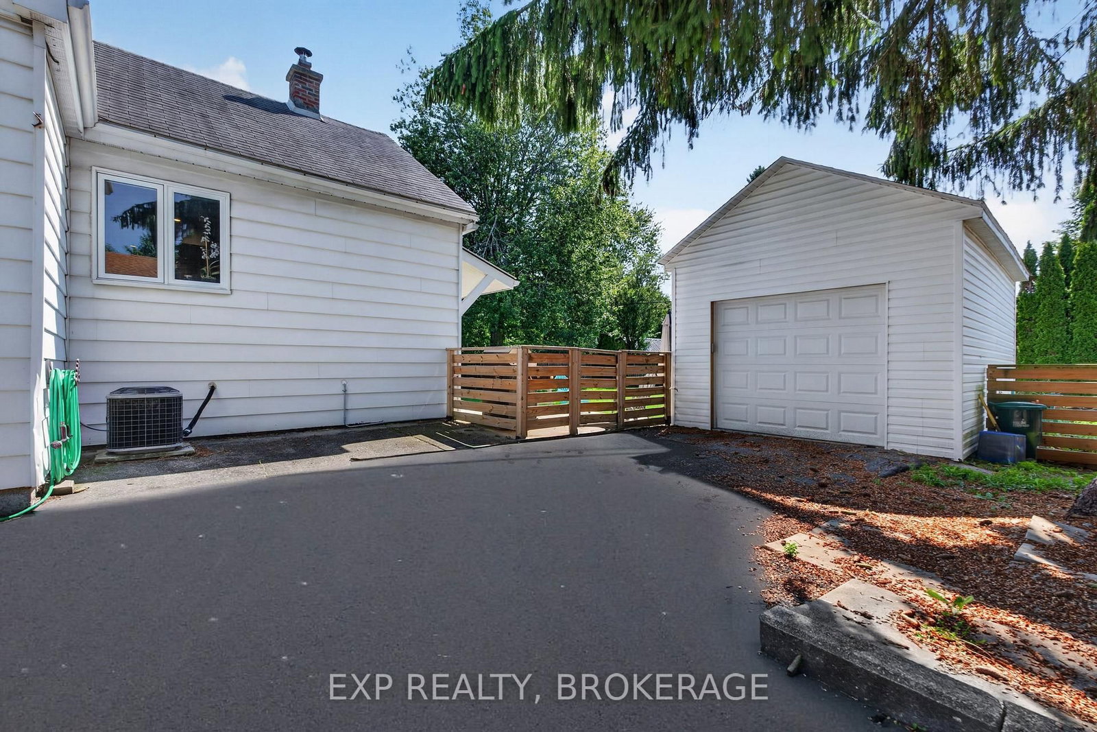 646 PORTSMOUTH Avenue • Kingston, ON photo 44