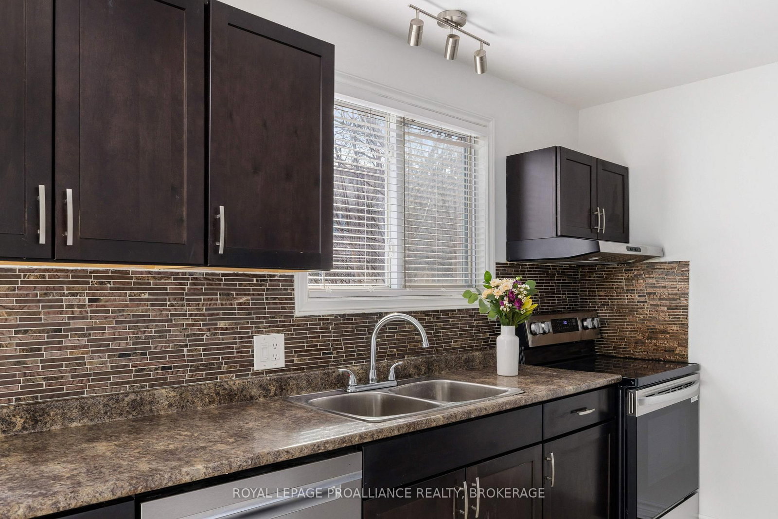 44 Rosemund Crescent • #53 • Kingston, ON photo 11