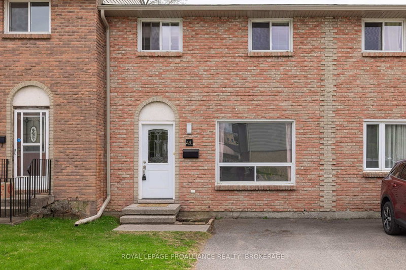 53 - 44 Rosemund Crescent