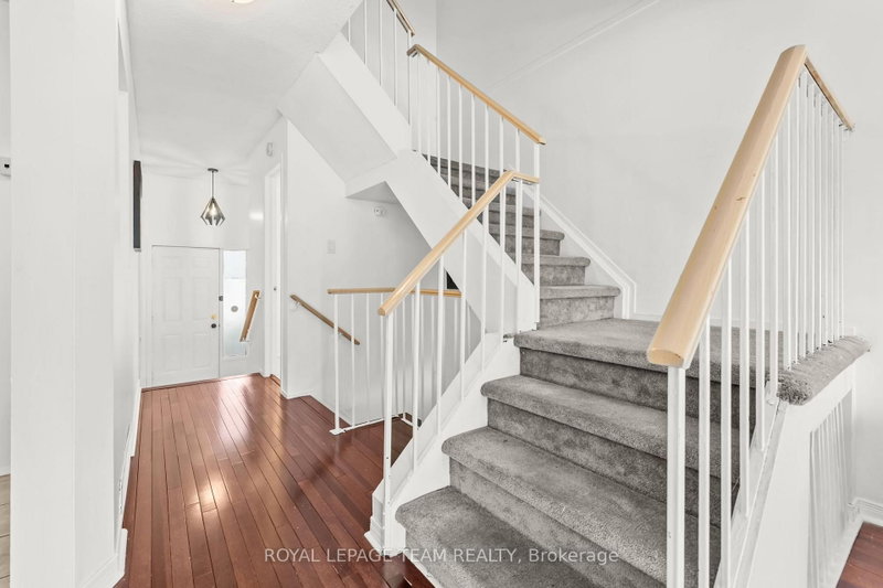81 Rueter St photo 4