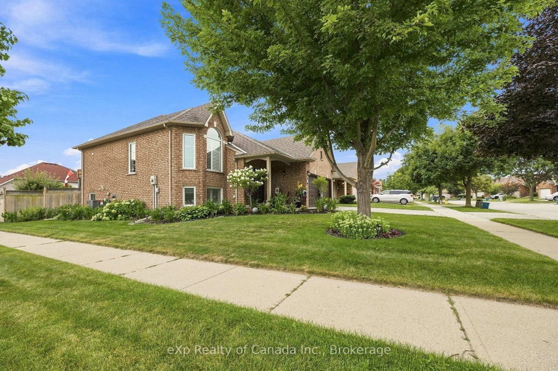 17 Varley Cres photo 4