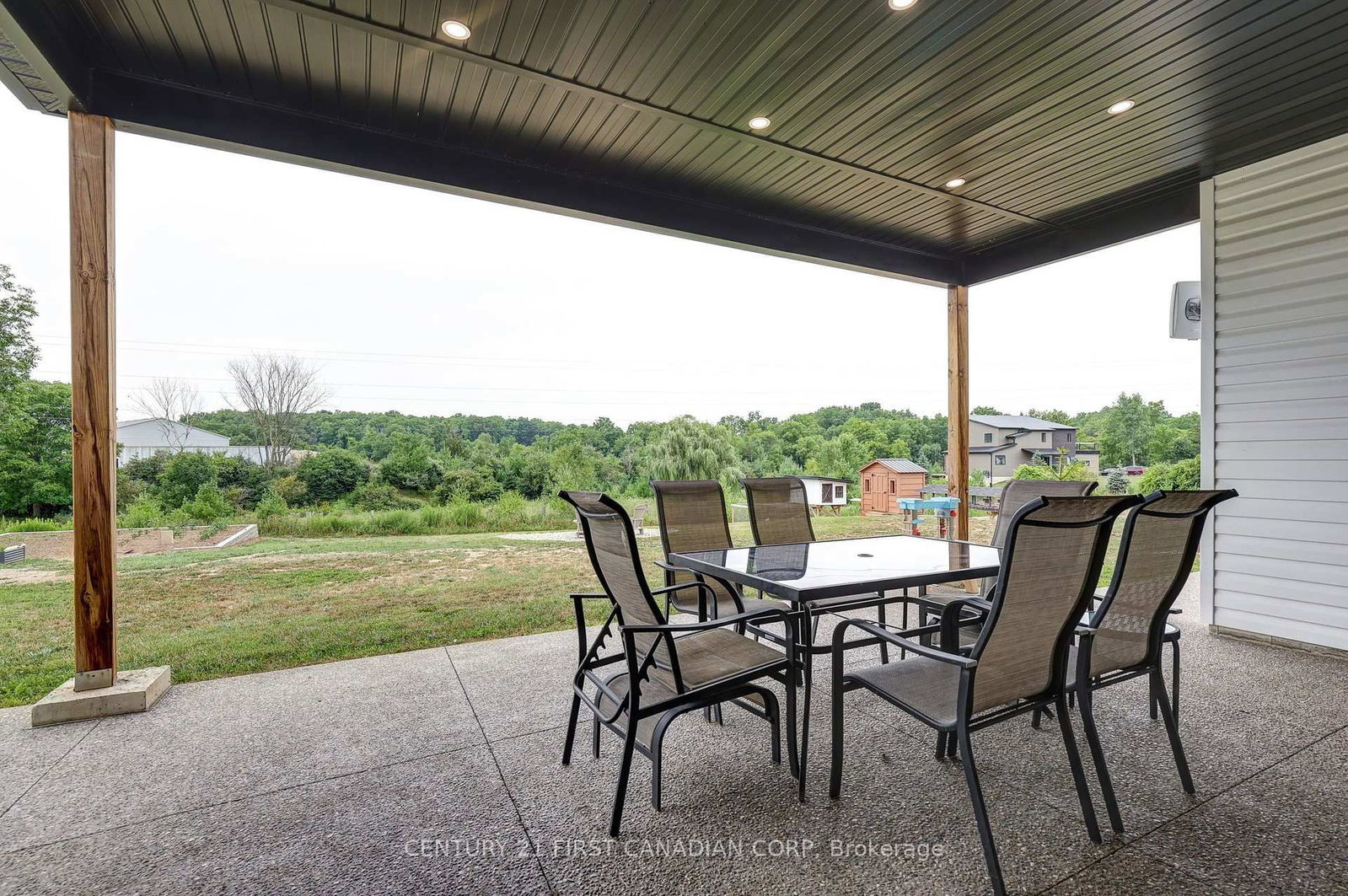 36369 Talbot Line • Southwold, ON photo 37