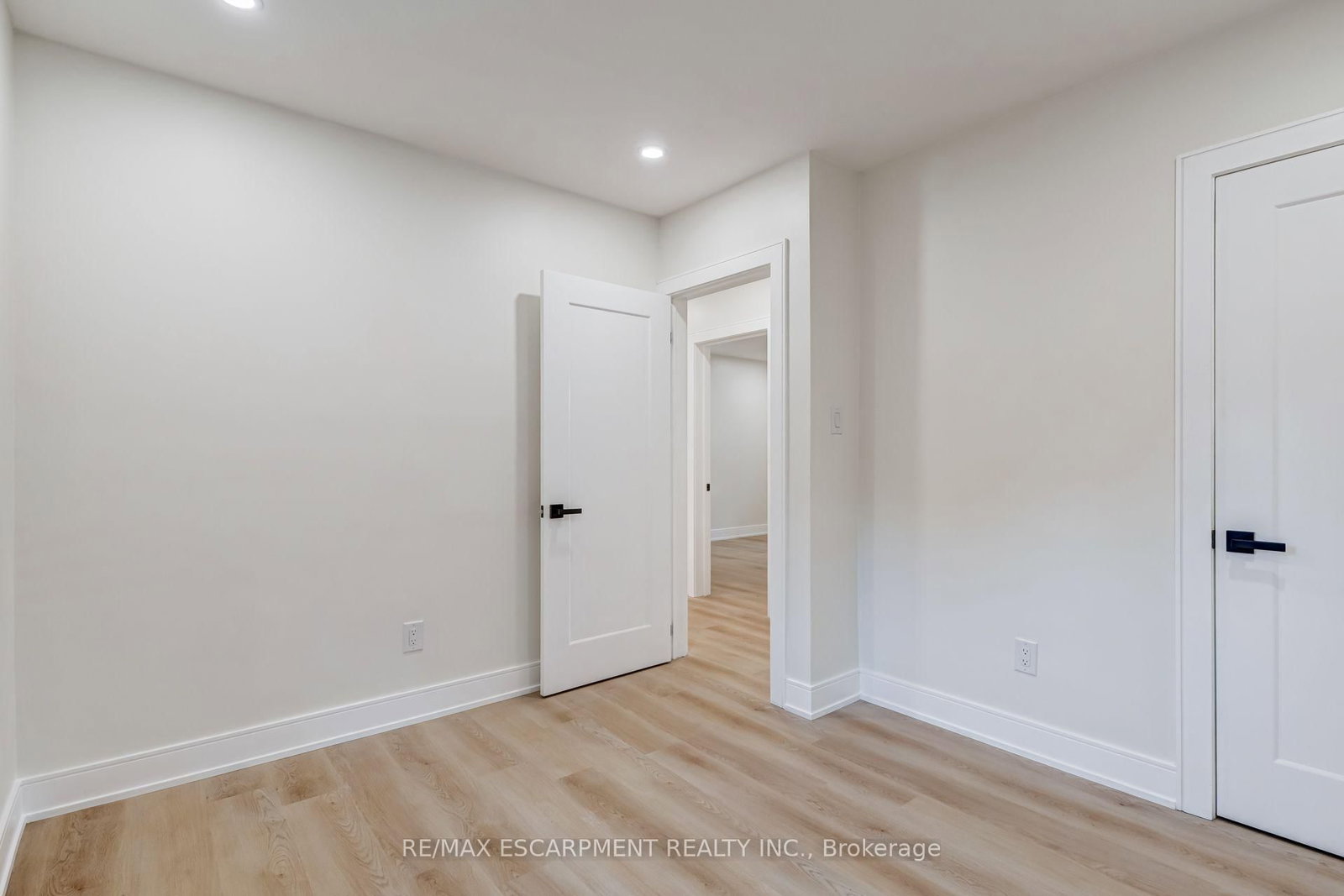 63 Hardale Crescent • Hamilton, ON photo 24