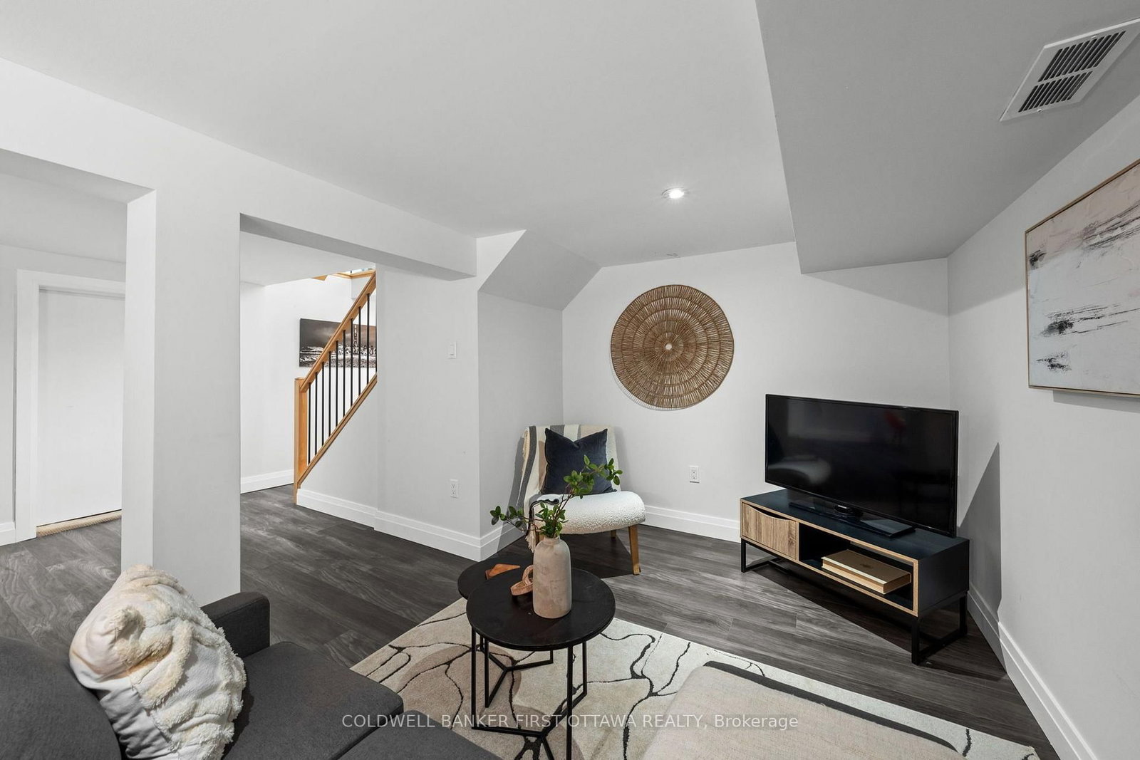 199 Mountbatten Avenue • Ottawa, ON photo 43