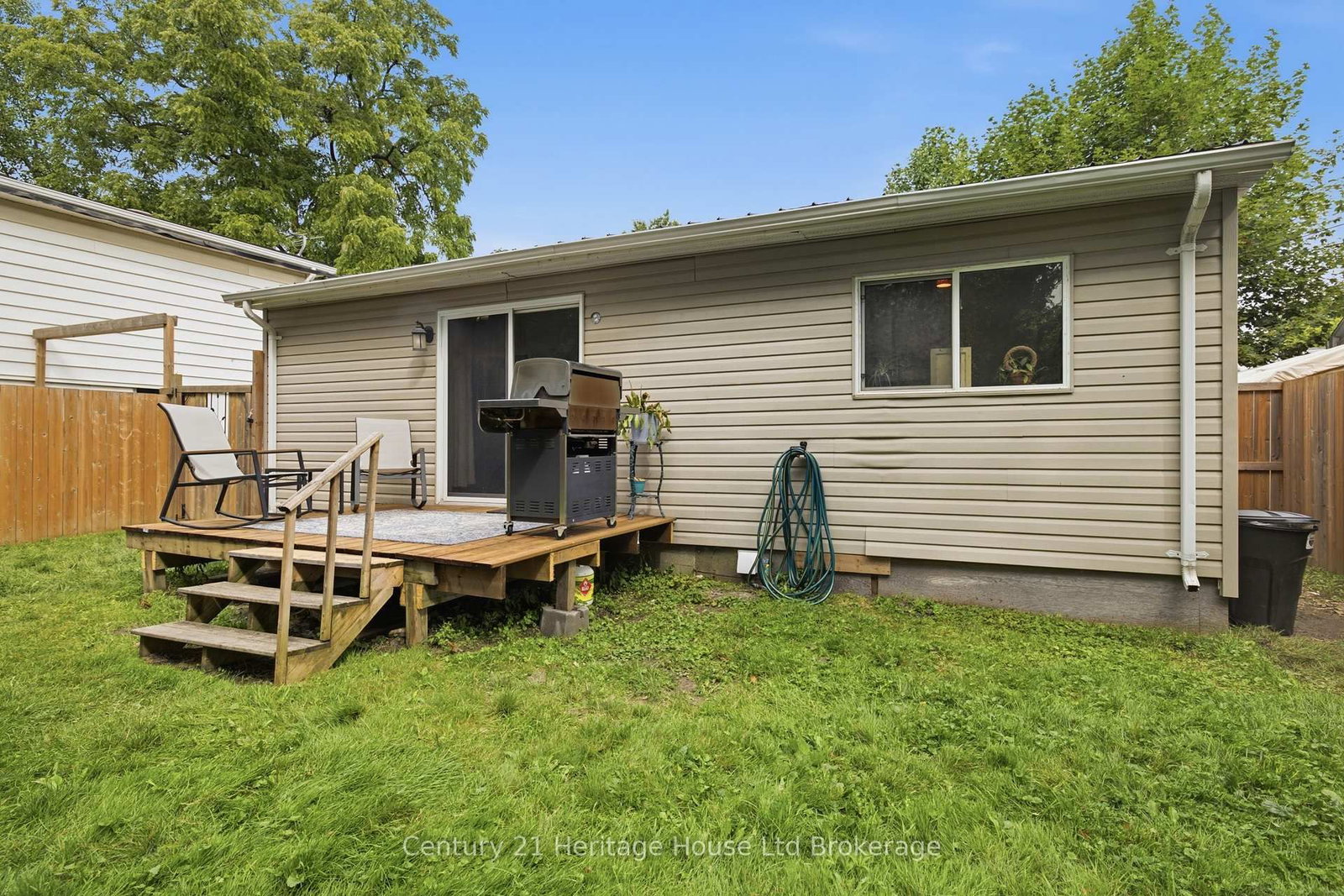674 Hayball Street • Woodstock, ON photo 15