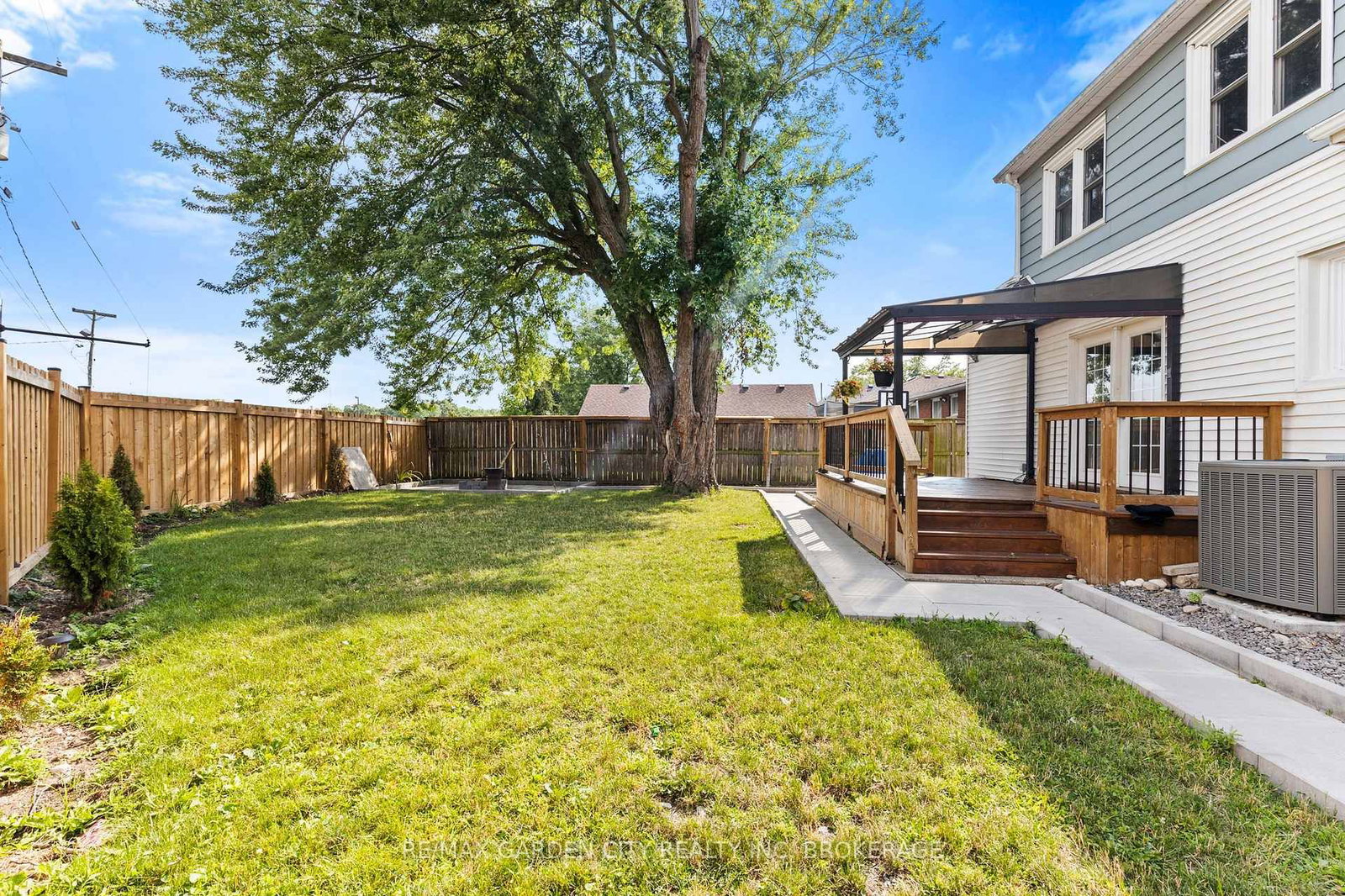 151 St George Street • Welland, ON photo 27