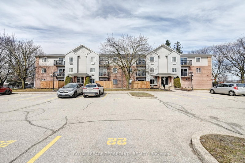 307 - 276 Eiwo Court