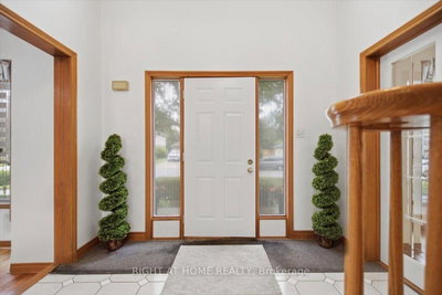 7046 Diane Crescent • London South, ON photo 6