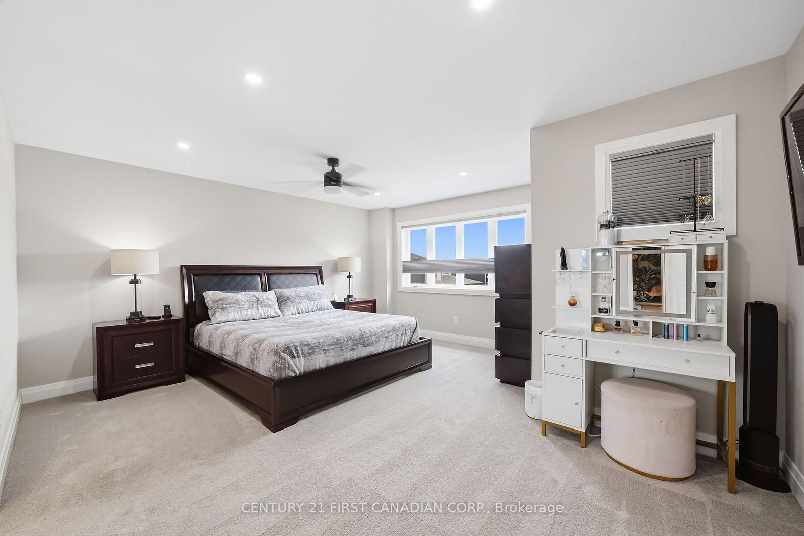 15 NICHOLSON Street • Lucan Biddulph, ON photo 21