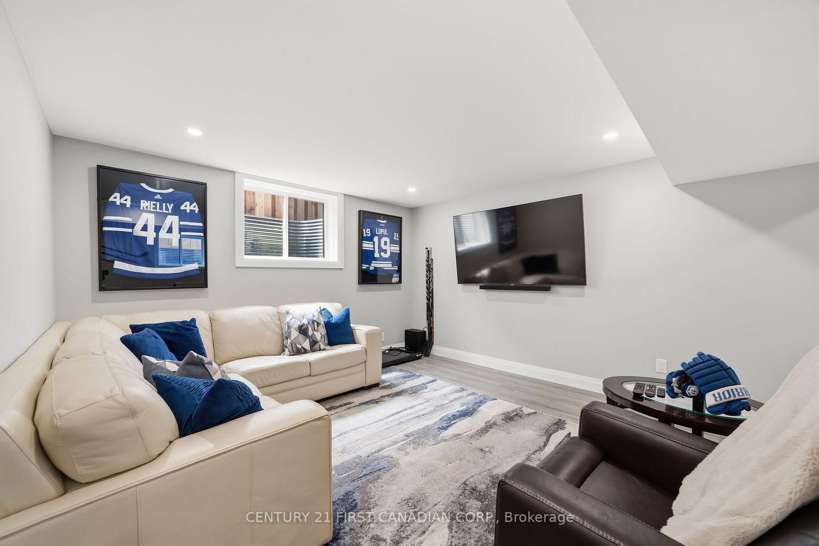15 NICHOLSON Street • Lucan Biddulph, ON photo 29