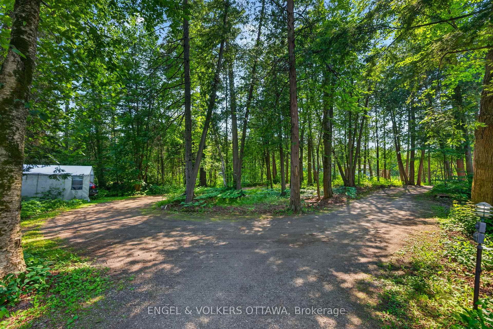 4167 Farmers Way • Carlsbad Springs, ON photo 3