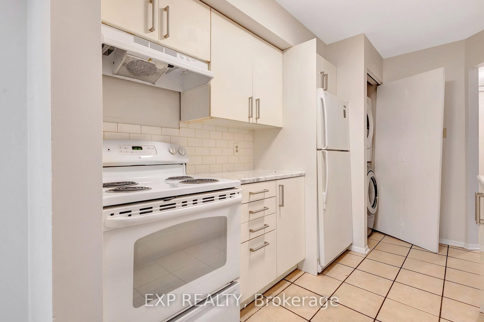 270 Lorry Greenberg Drive • #218 • Ottawa, ON photo 12