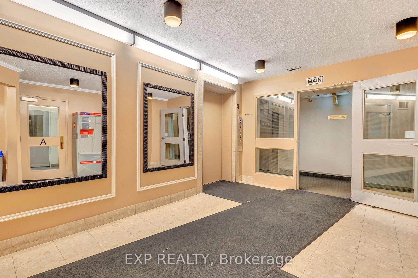 270 Lorry Greenberg Drive • #218 • Ottawa, ON photo 24