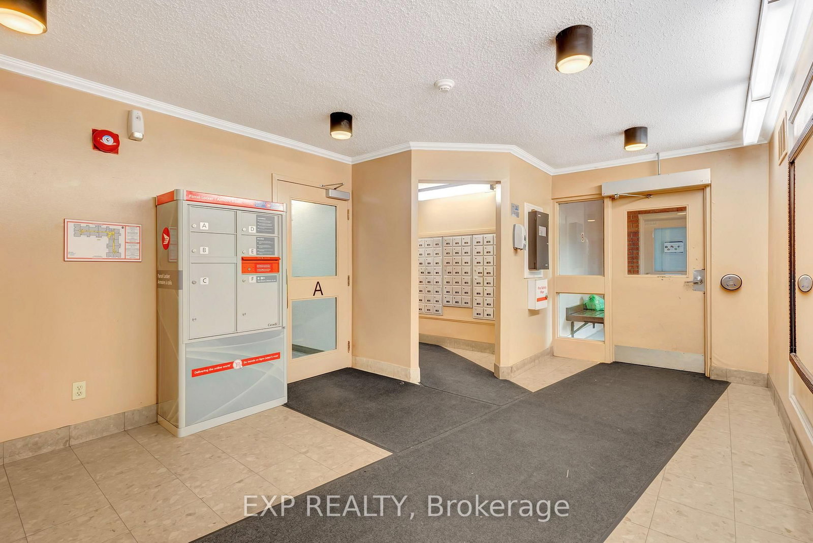 270 Lorry Greenberg Drive • #218 • Ottawa, ON photo 4