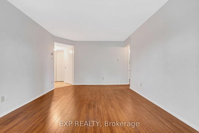 270 Lorry Greenberg Drive • #218 • Ottawa, ON photo 8