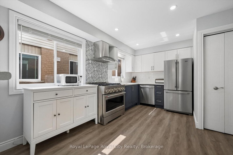 63 STARVIEW Crescent
