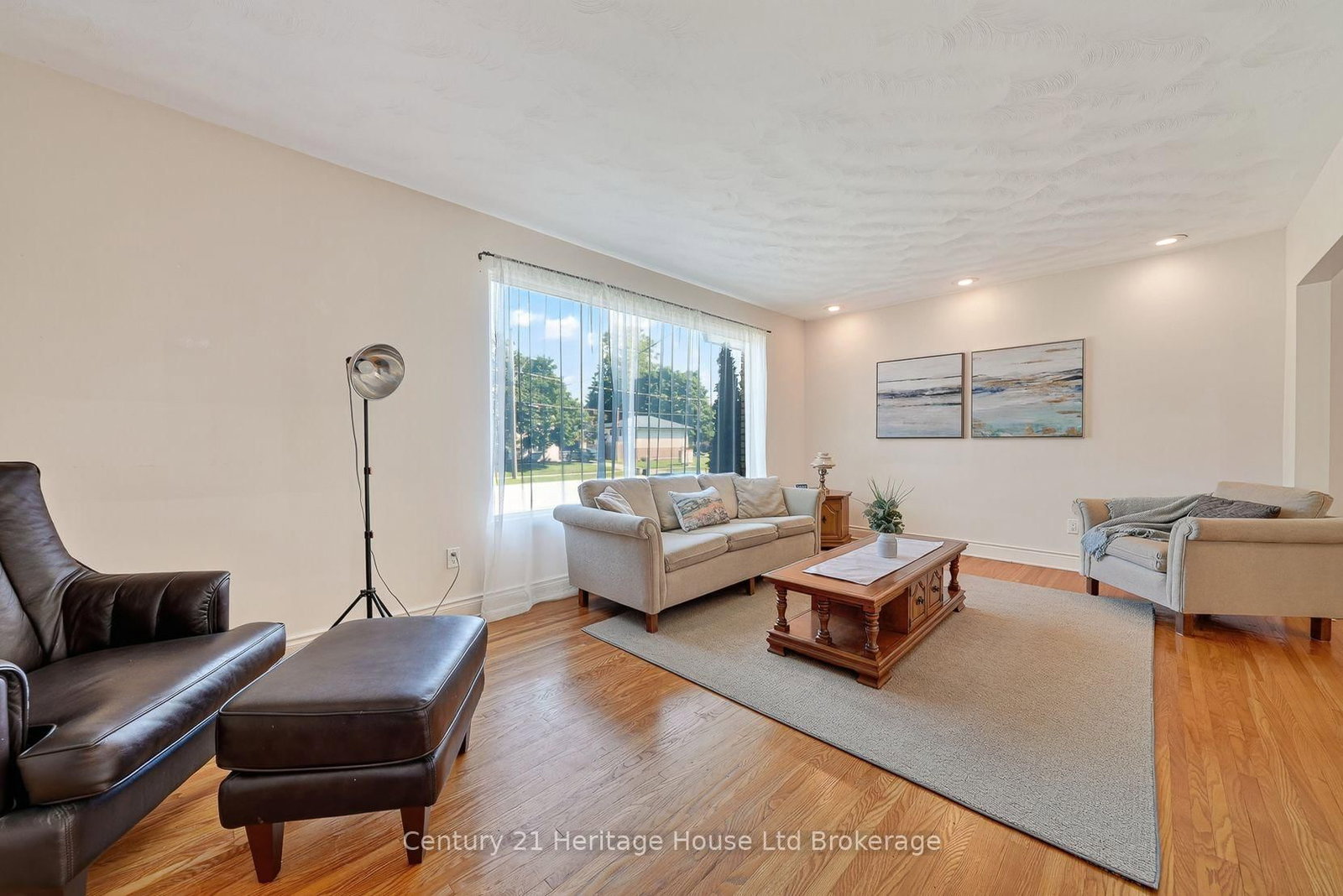 812 Hughson Street • Woodstock, ON photo 15