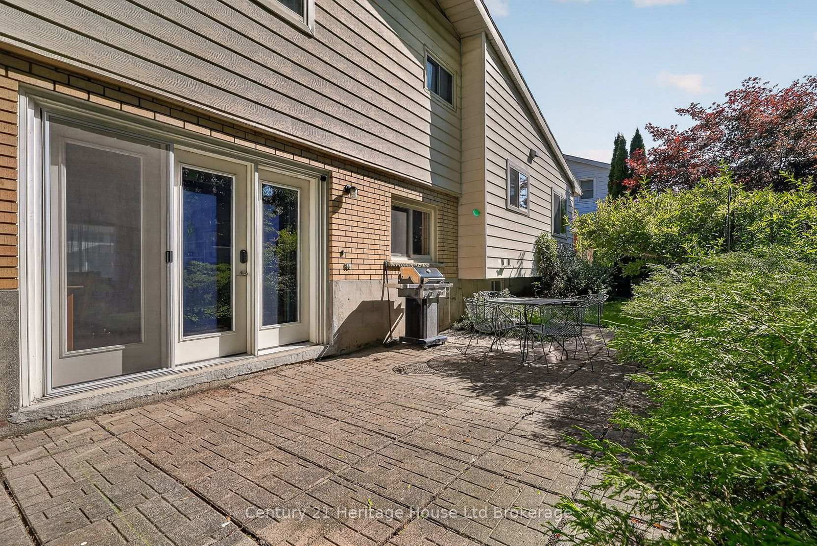 812 Hughson Street • Woodstock, ON photo 36