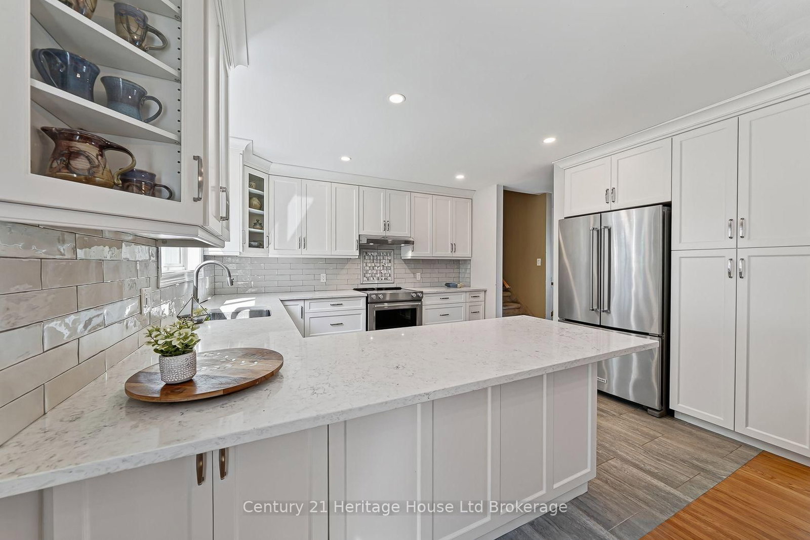 812 Hughson Street • Woodstock, ON photo 5