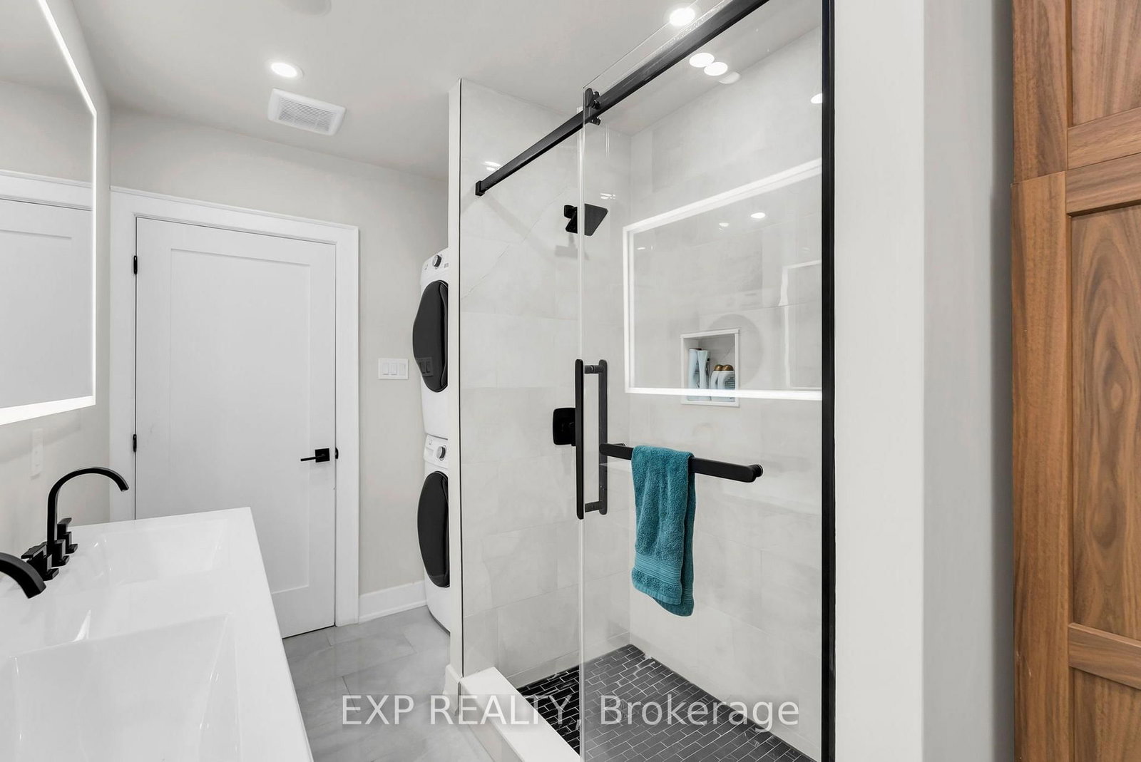 19 Woodman Drive • Brantford, ON photo 27