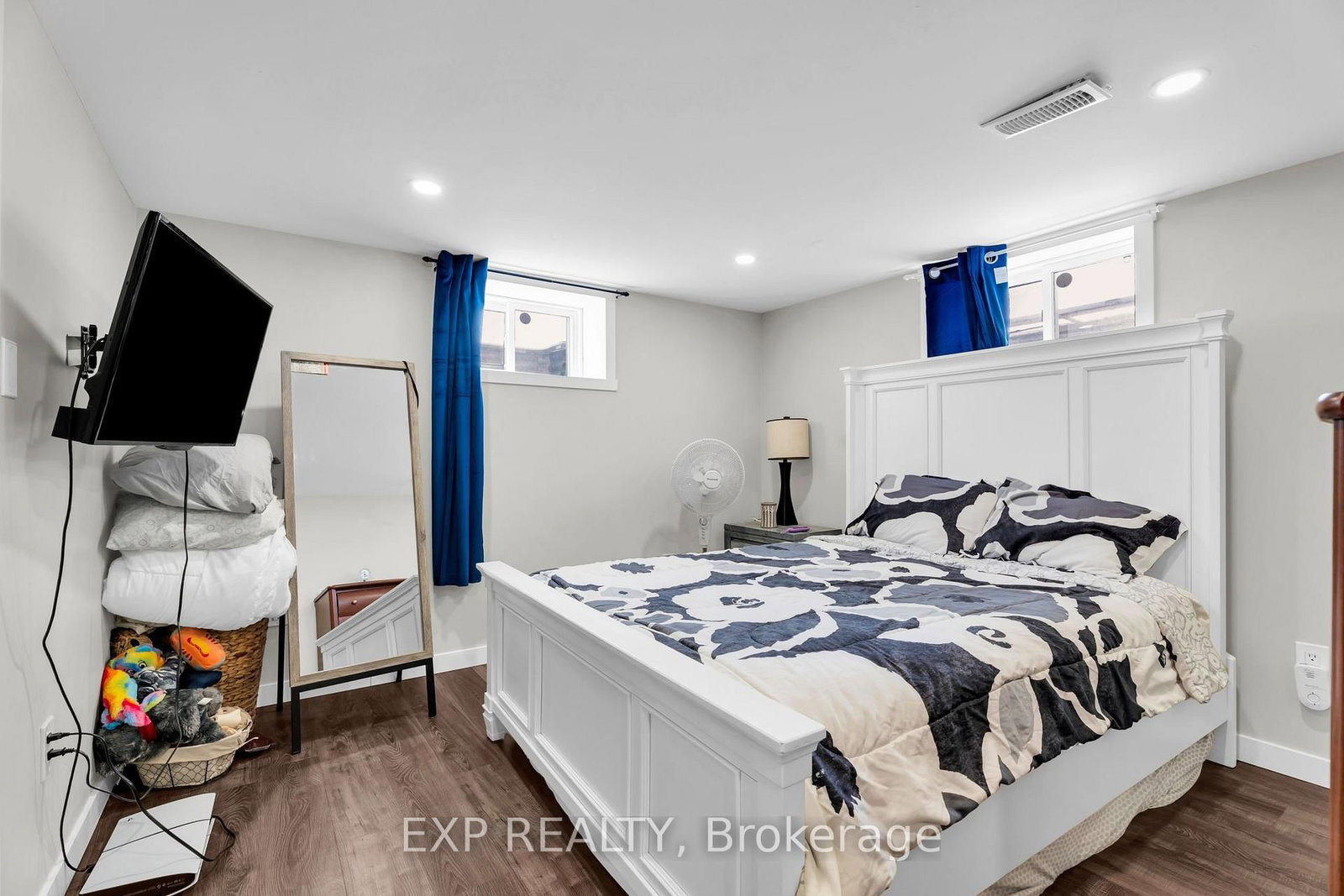 19 Woodman Drive • Brantford, ON photo 34