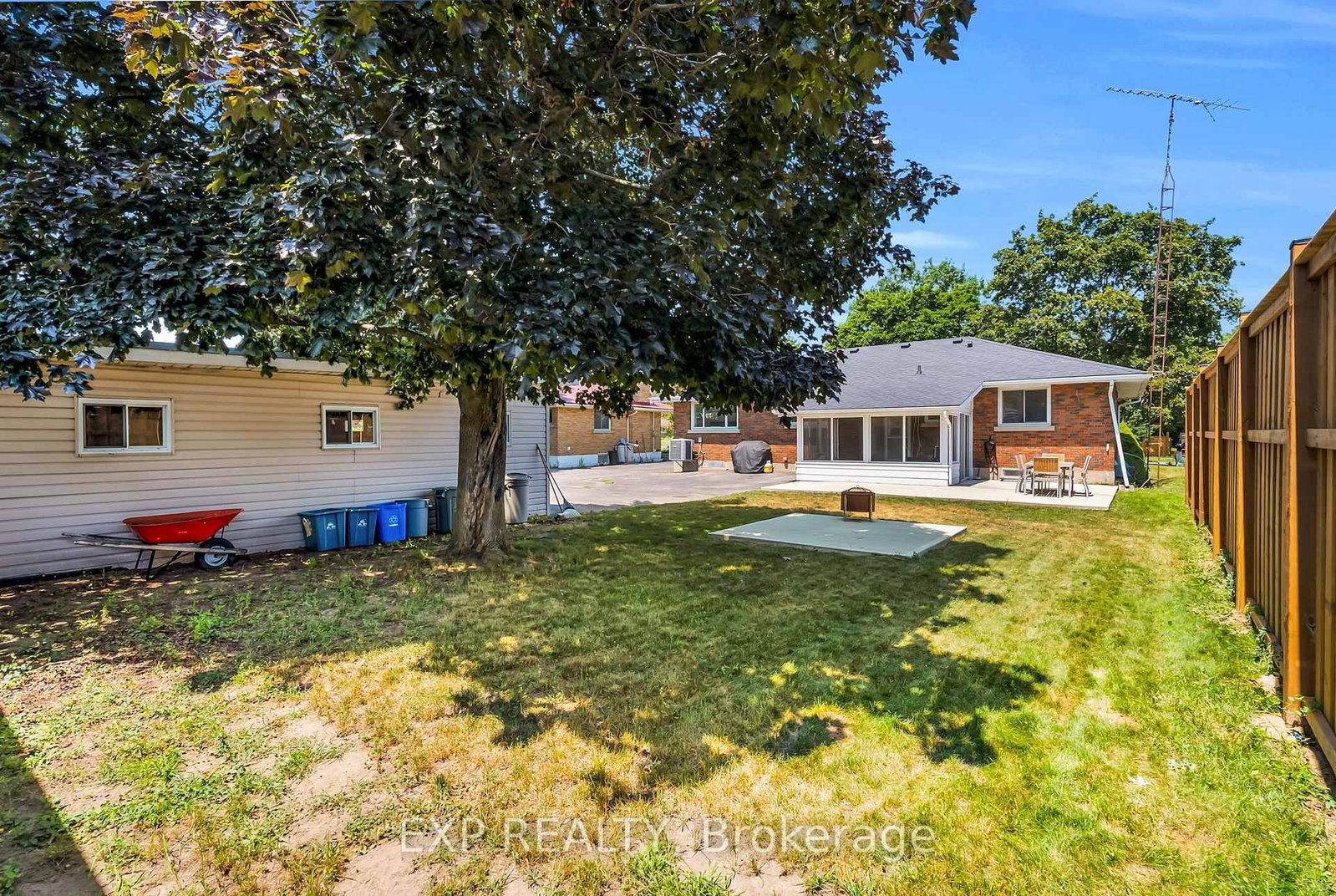 19 Woodman Drive • Brantford, ON photo 44