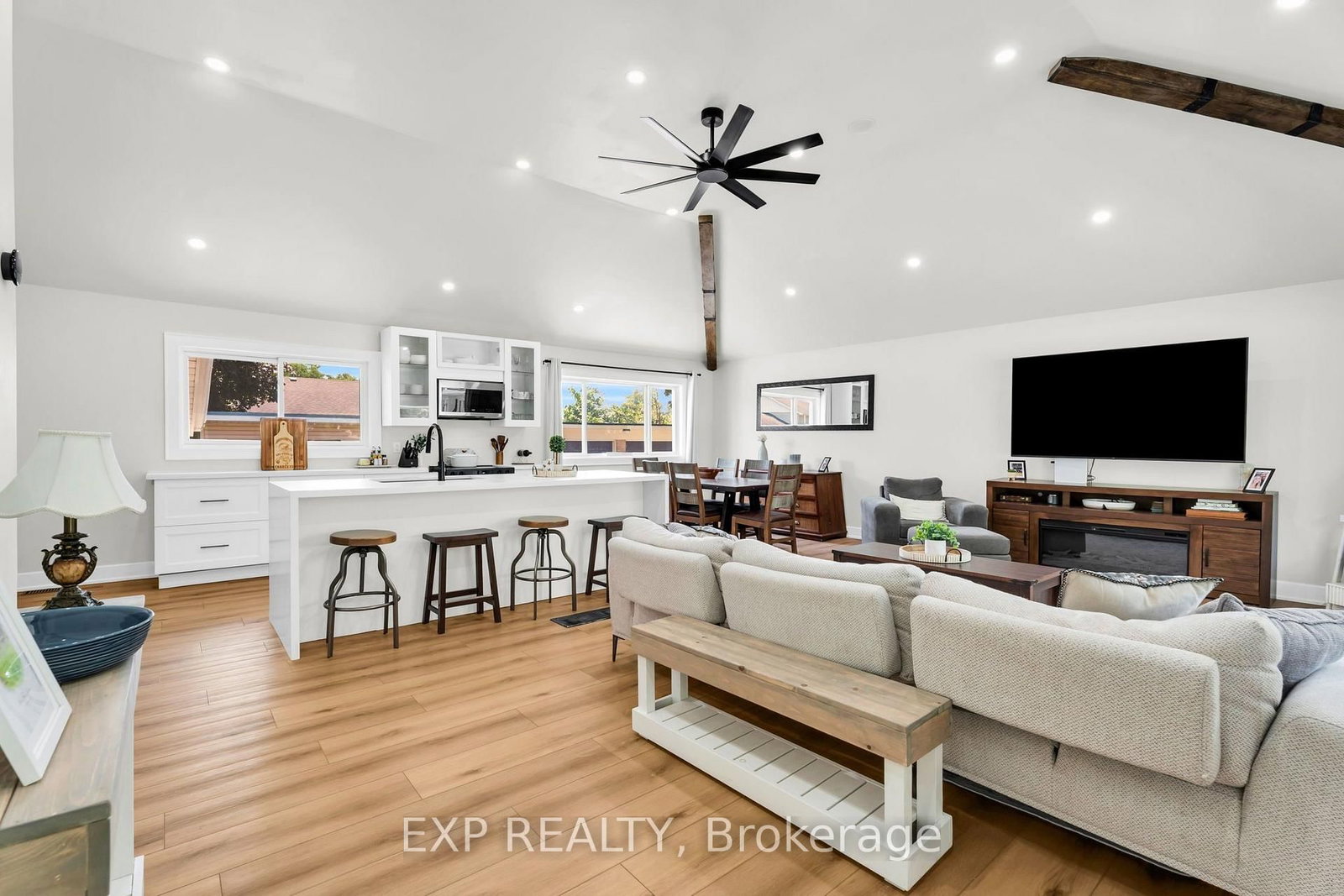 19 Woodman Drive • Brantford, ON photo 9