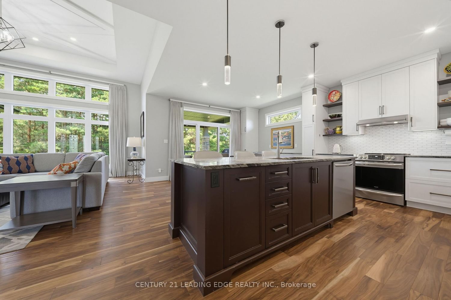 9 Leaside Street • Prince Edward County, ON photo 18