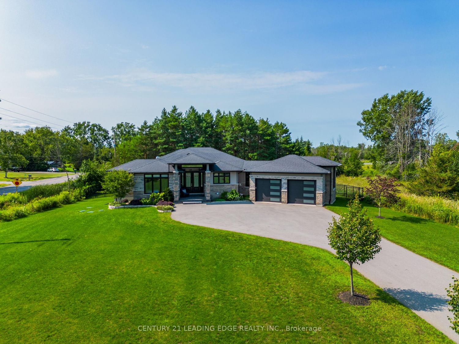 9 Leaside Street • Prince Edward County, ON photo 4