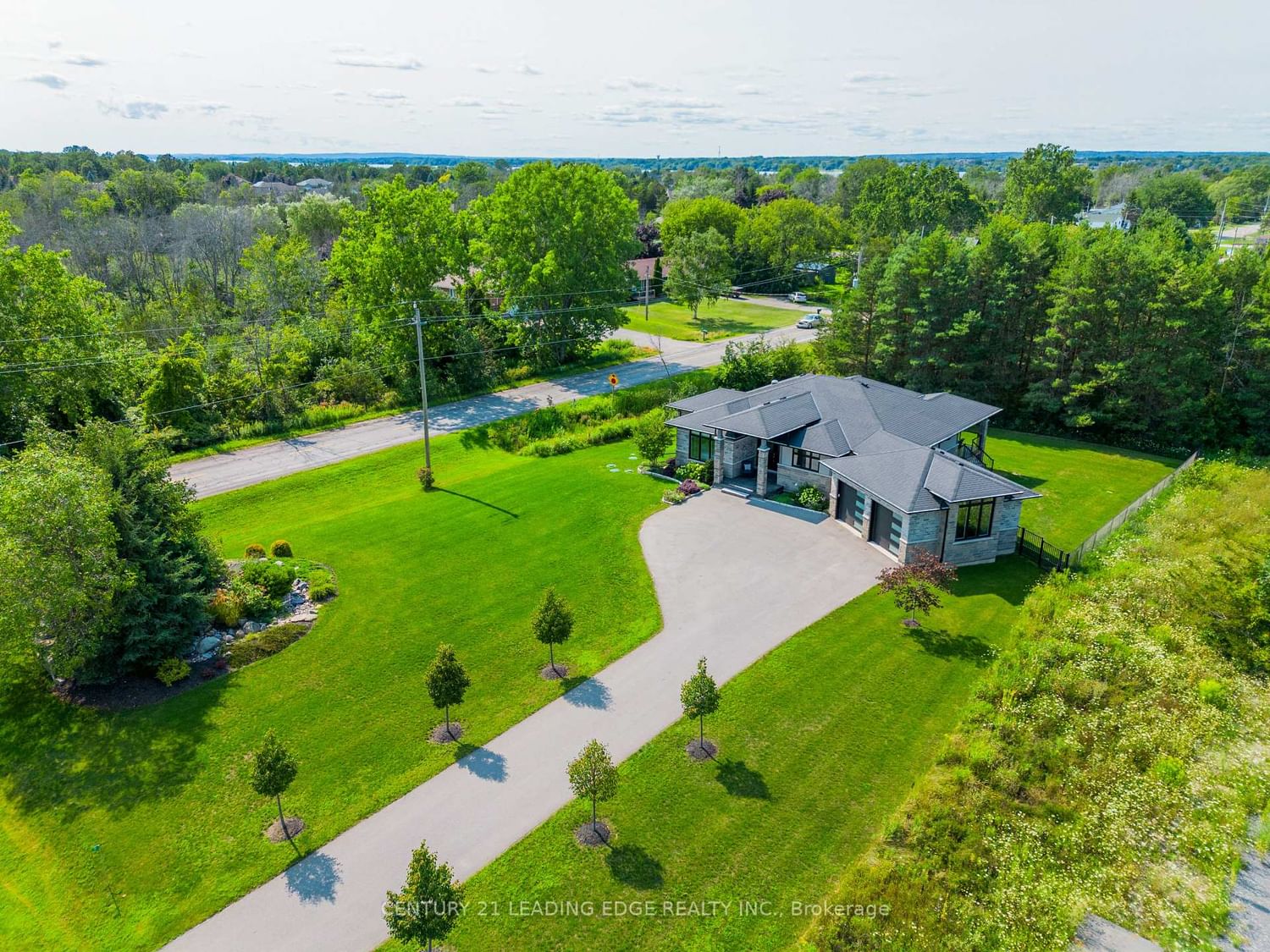 9 Leaside Street • Prince Edward County, ON photo 5