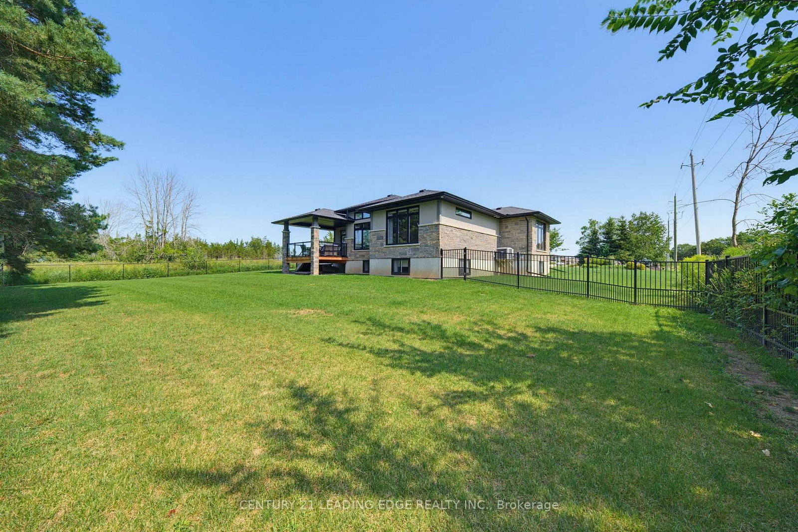 9 Leaside Street • Prince Edward County, ON photo 50