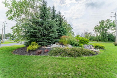 9 Leaside Street • Prince Edward County, ON photo 8