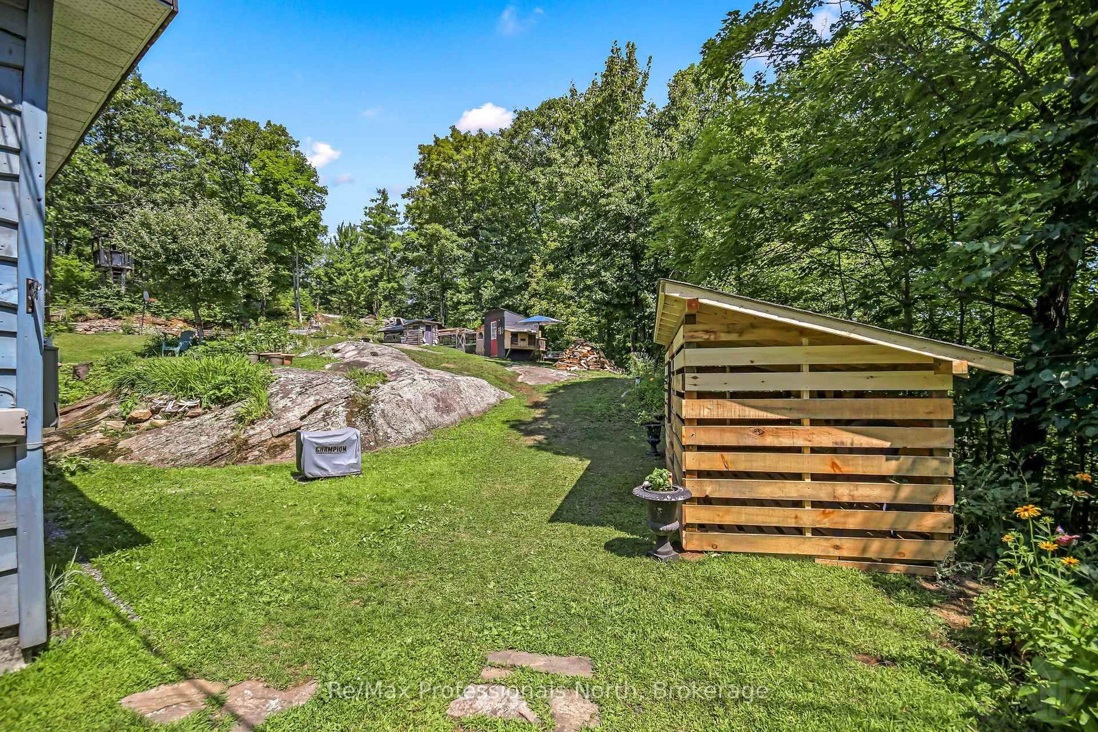 Listing Image 7