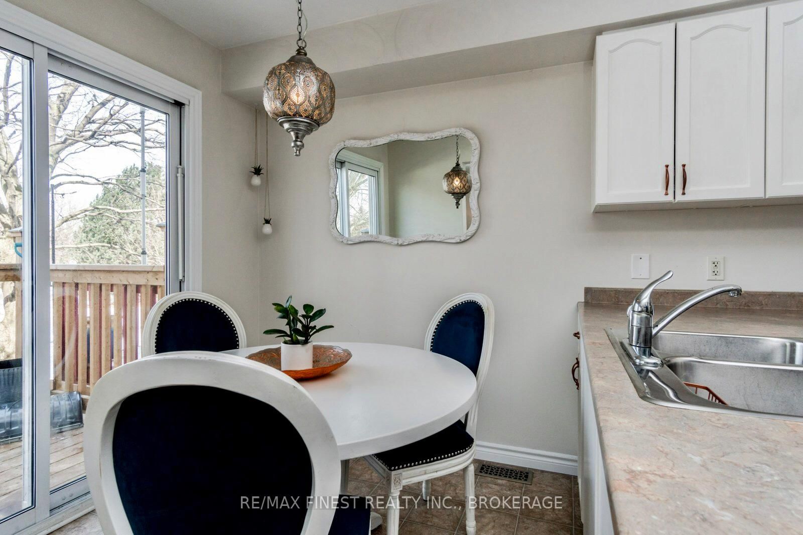 116 FIRESIDE Court • Kingston, ON photo 11