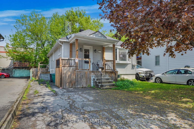 261 Montfort Street