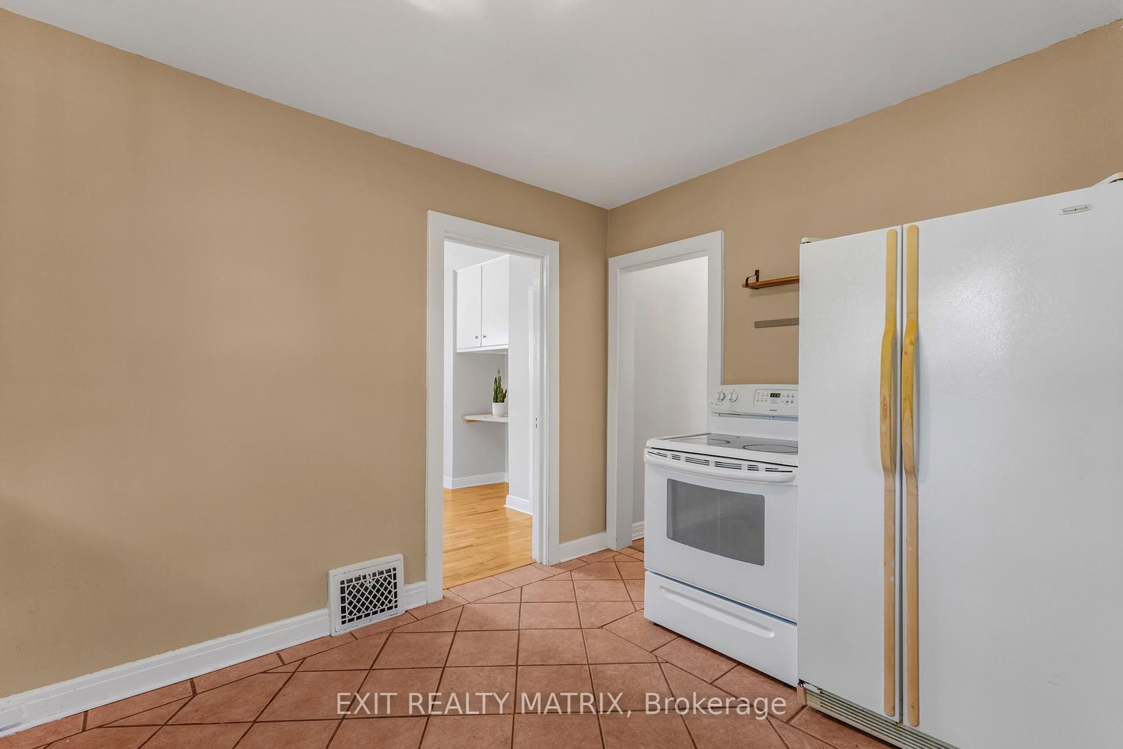 261 Montfort Street • Ottawa, ON photo 13