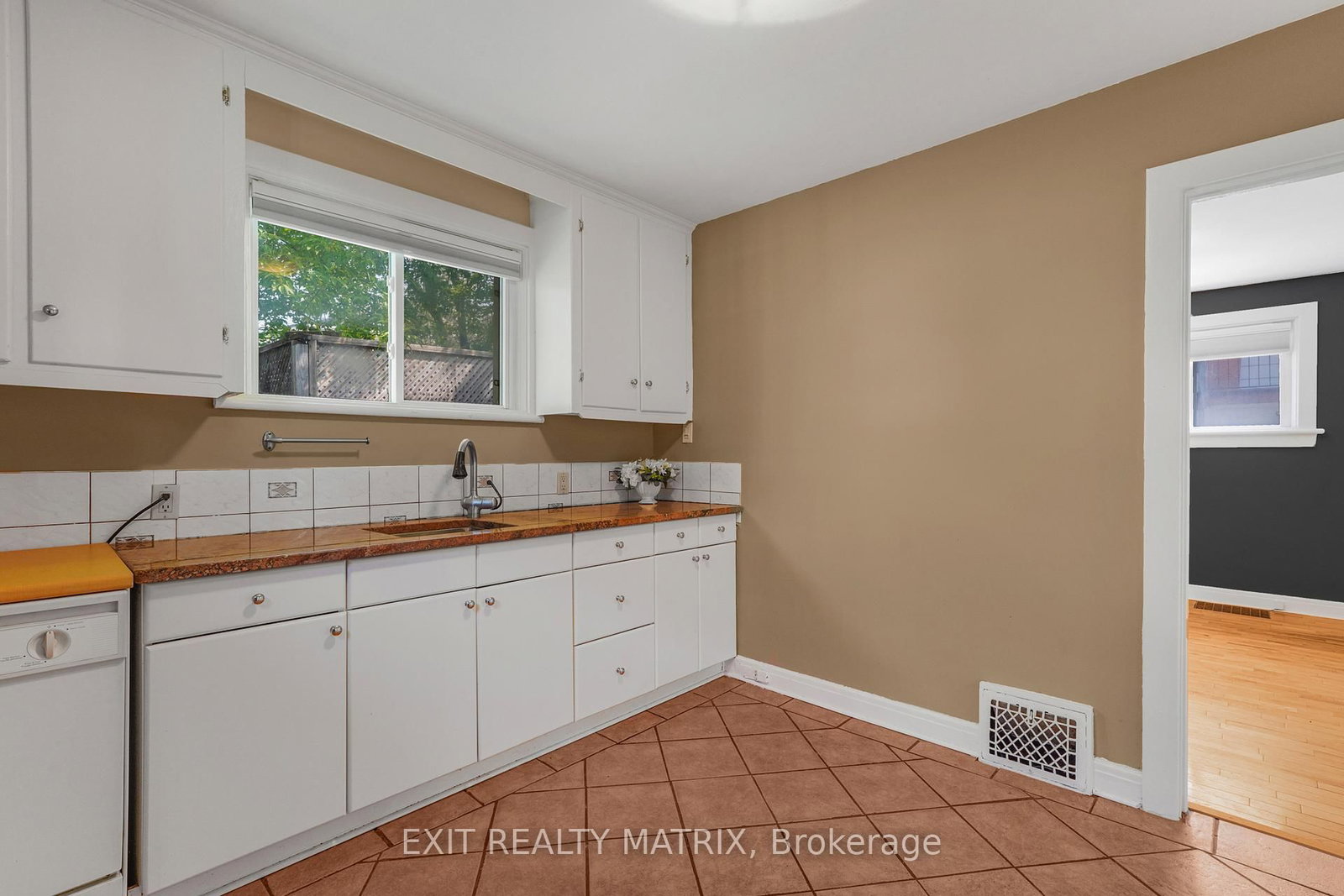 261 Montfort Street • Ottawa, ON photo 14