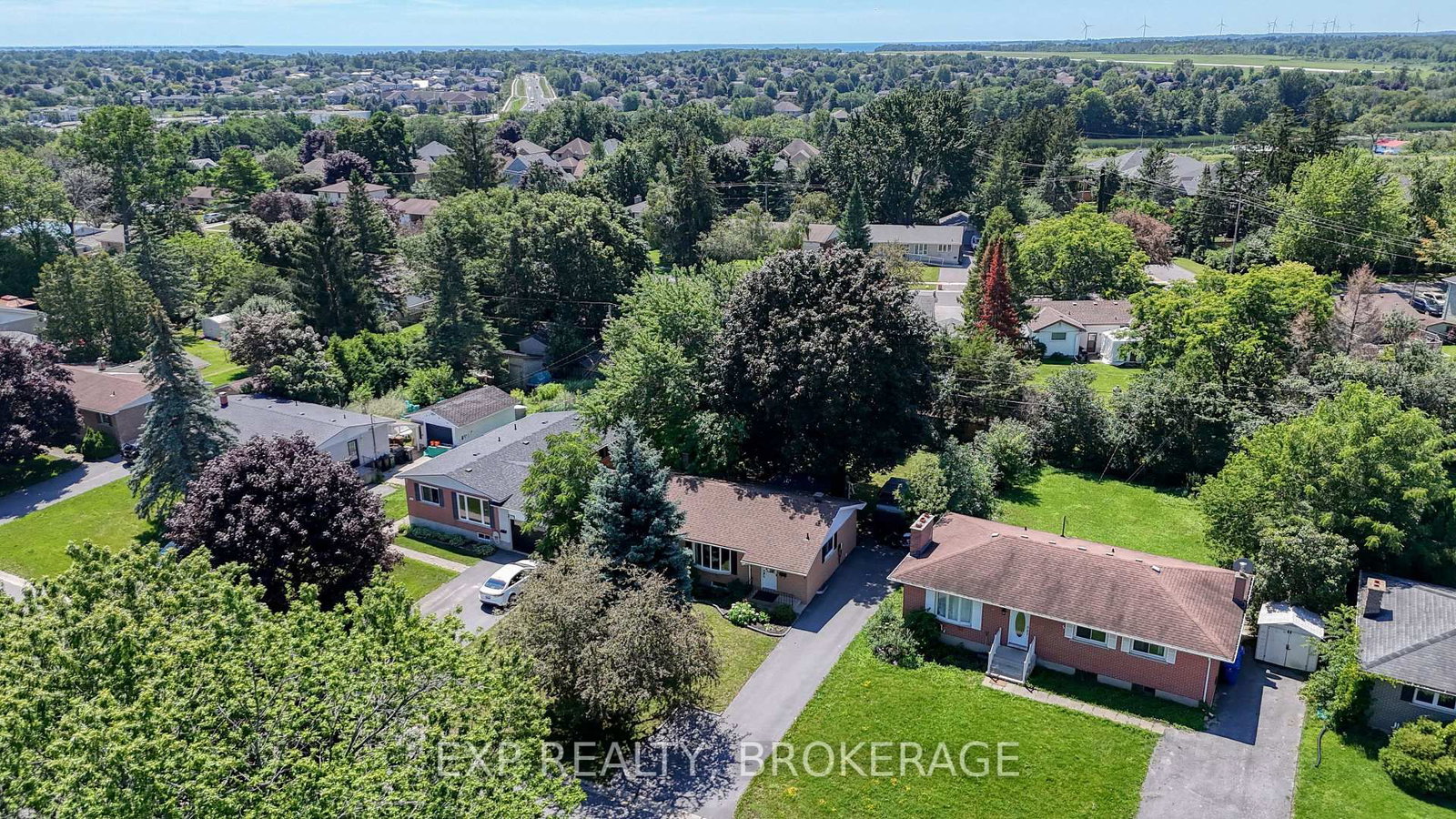 659 SUSSEX Boulevard • Kingston, ON photo 31